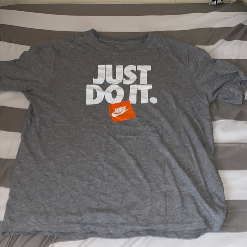 Lightly used Nike T-Shirt